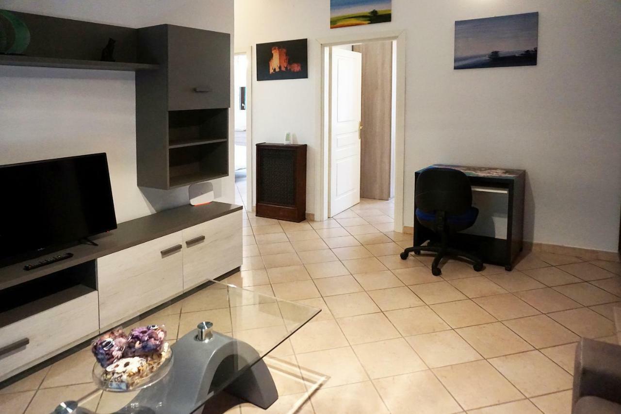 Ferienwohnung Finalborgo Location Finale Ligure Exterior foto