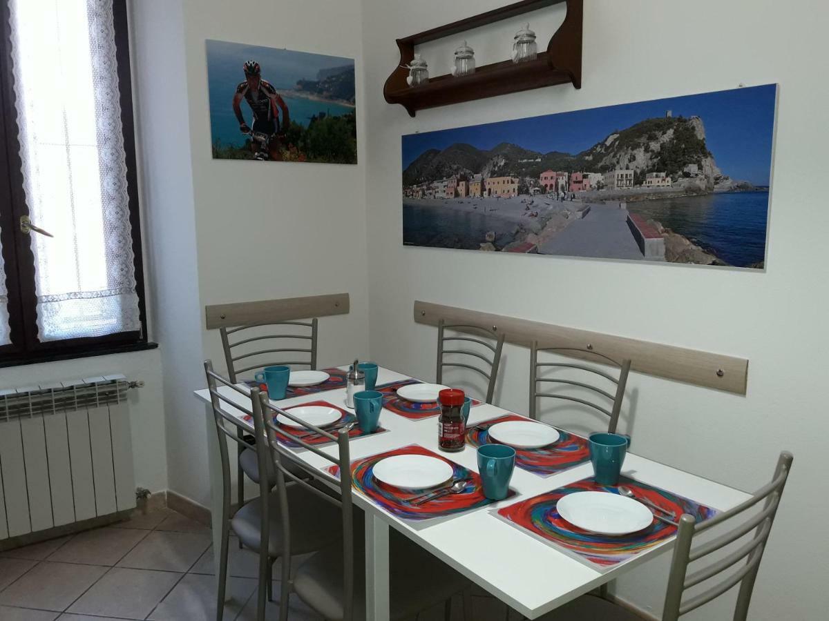 Ferienwohnung Finalborgo Location Finale Ligure Exterior foto